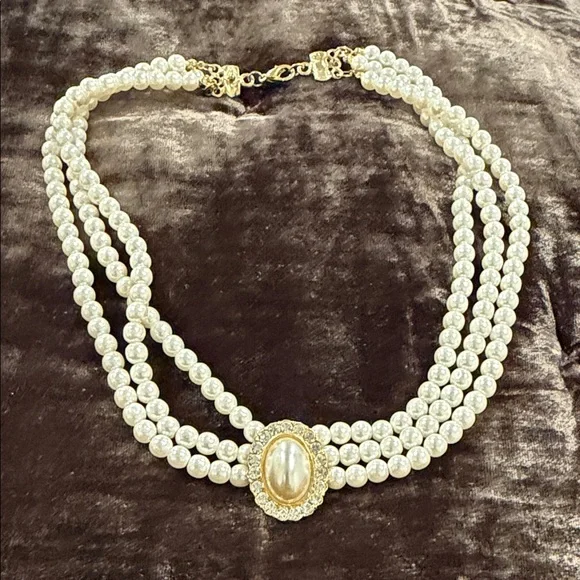 Three-Strand Faux White Pearl Necklace with Gold Rhinestone Oval Clasp - Picture 3 of 8